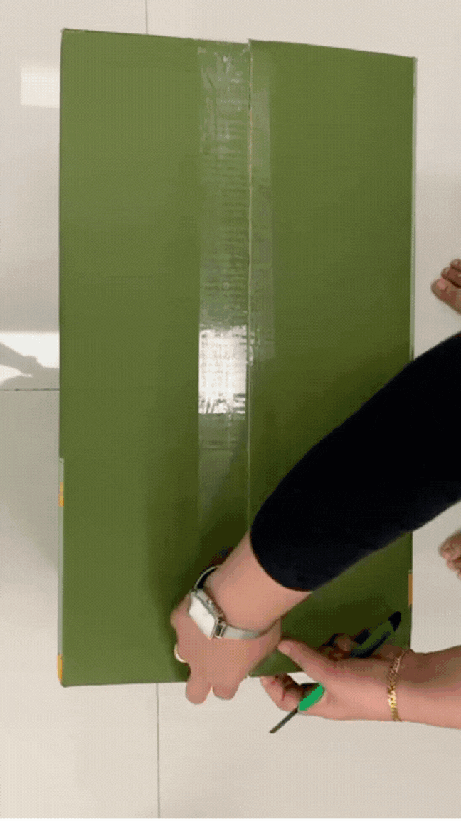 unboxing 3.gif